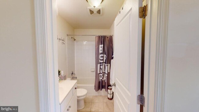 Building Photo - 2517 Francis Ln