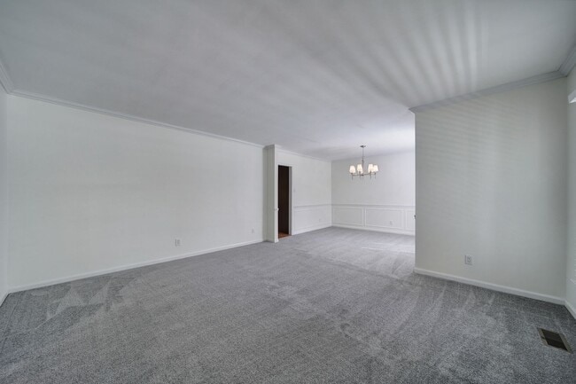 Building Photo - Charming Matthews Home for Rent!