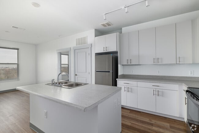 2BR, 2BA - 850SF - Kitchen - Skyline Apartments