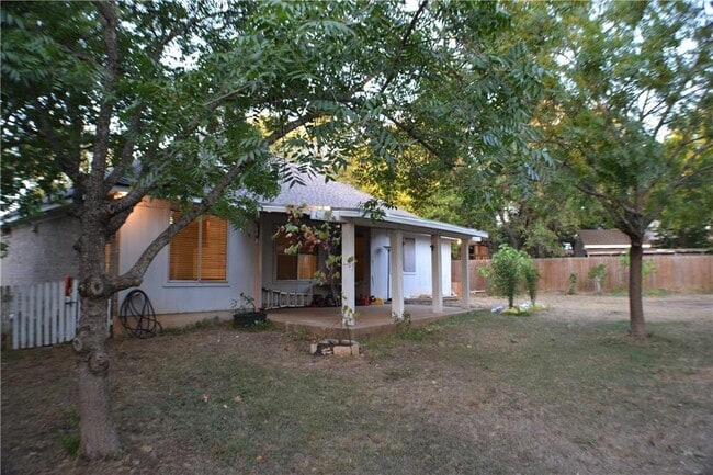 Building Photo - 16702 Shipshaw River Cove