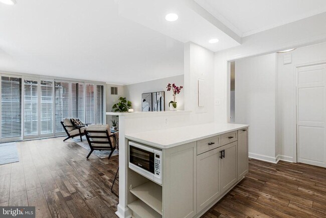 Building Photo - 2555 Pennsylvania Ave NW