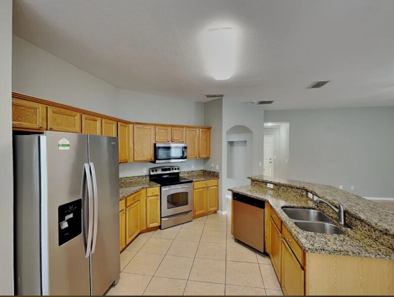 Primary Photo - 5096 Hook Hollow Cir