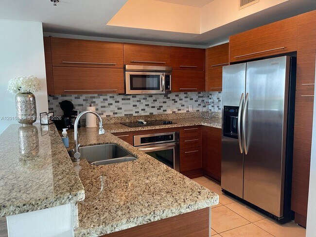 Building Photo - 2681 N Flamingo Rd