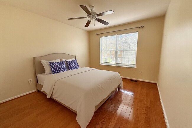 Building Photo - 306 Pimlico Way