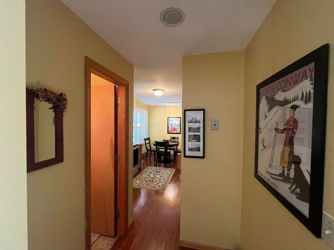 Building Photo - 35 Woodland Pines Rd