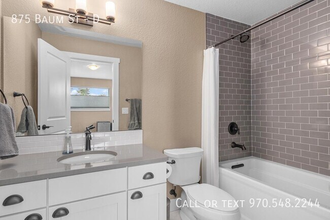 Building Photo - 875 Baum St