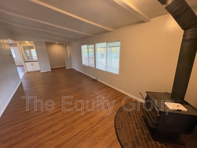 Building Photo - 26521 Rd 100