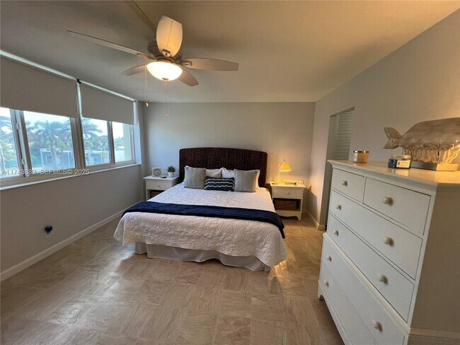 Building Photo - 125 S Ocean Ave