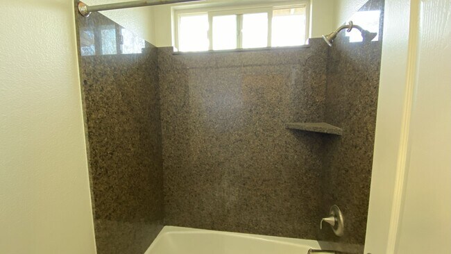 Building Photo - Mountain House Home Spacious 4 Bedroom, 3....