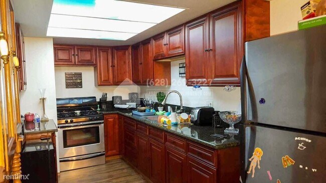 Building Photo - 3 br, 2.5 bath Townhome - 5930 Malabar Str...
