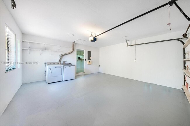 Building Photo - 15157 SW 95th St