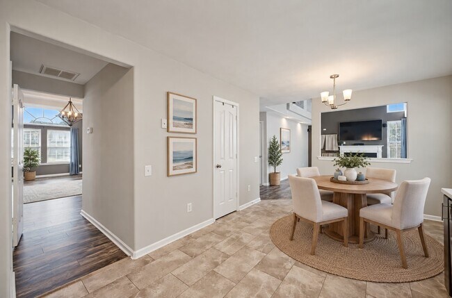 Building Photo - 601 Pawleys Arch