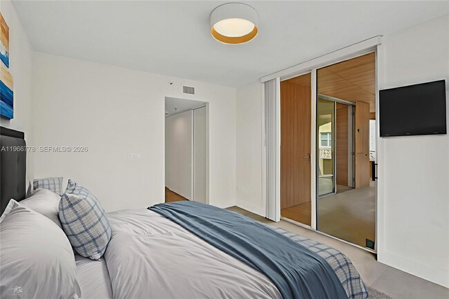 Building Photo - 1834 Brickell Ave