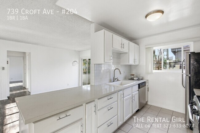 Building Photo - 739 Croft Ave