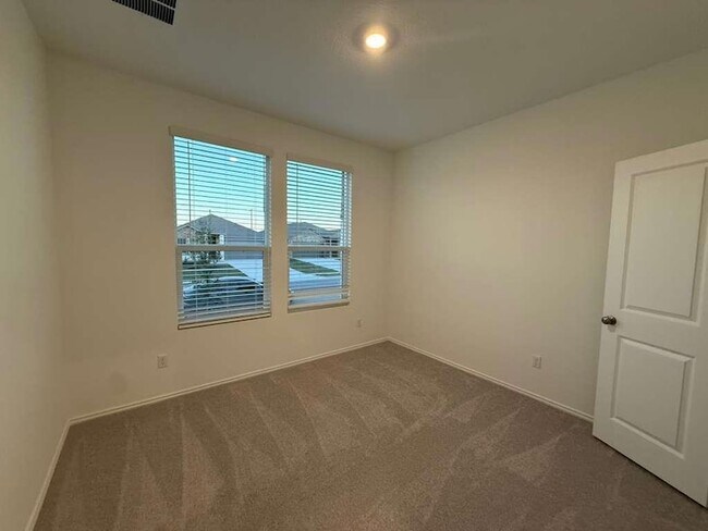 Building Photo - 17704 Sage Thrasher Dr