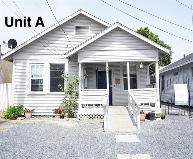 Primary Photo - 709 74th St