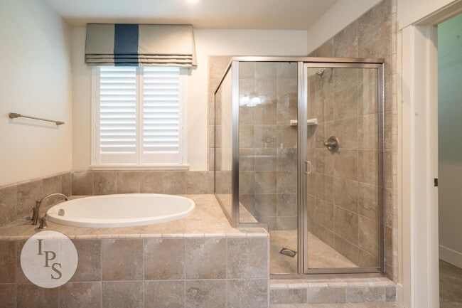 Building Photo - Harlan Ranch Home, 4BR/2.5BA, Built 2015 - Lots of Amenities