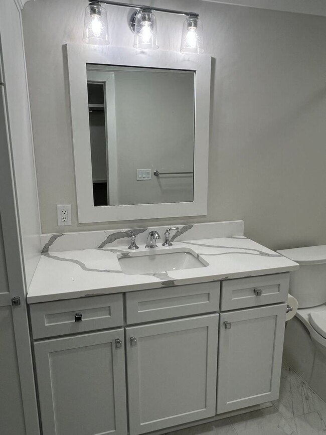 Building Photo - Luxury Coastal Living - The Charles - Deep Water Views