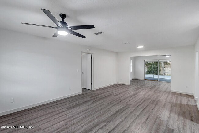 Building Photo - 407 Cassandra Ln