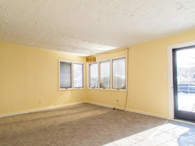 Building Photo - 14411 Knox Ave