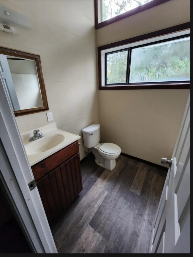 Building Photo - 57409 Brenchley Dr