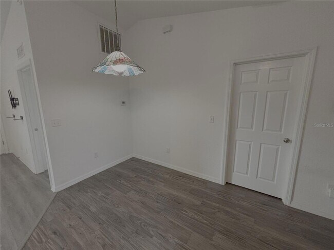 Building Photo - 103 Marion Oaks Dr