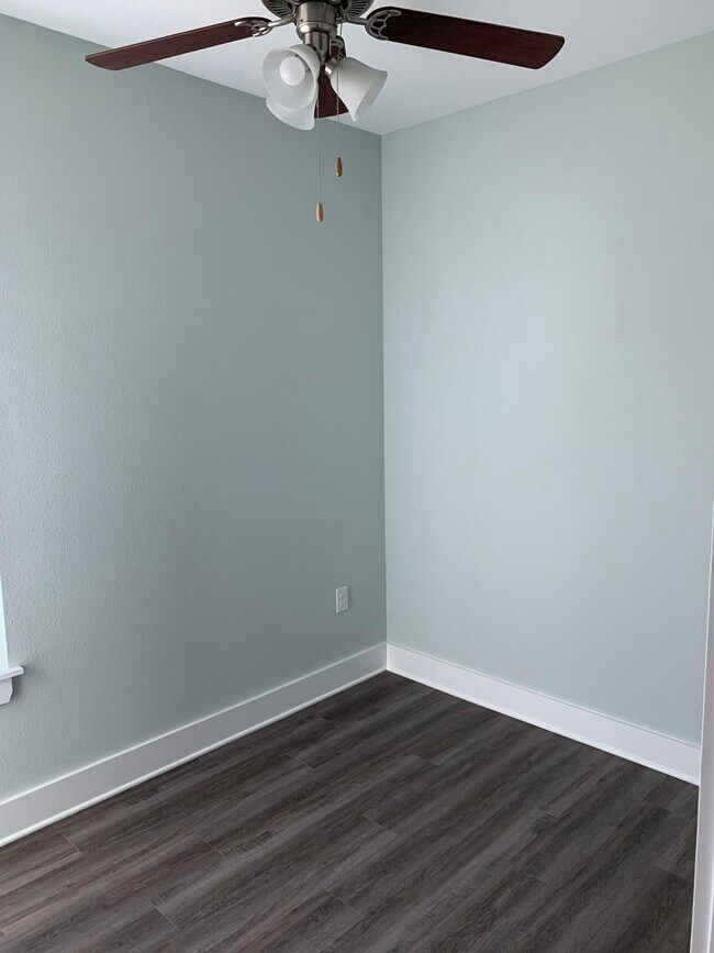 Building Photo - 119 N Sand Palm Rd