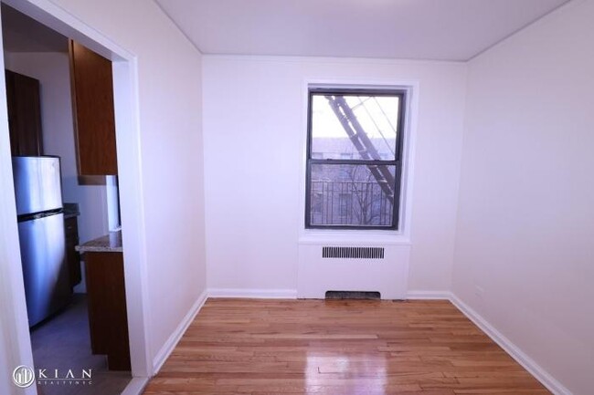 Building Photo - 2 bedroom in REGO PARK NY 11374