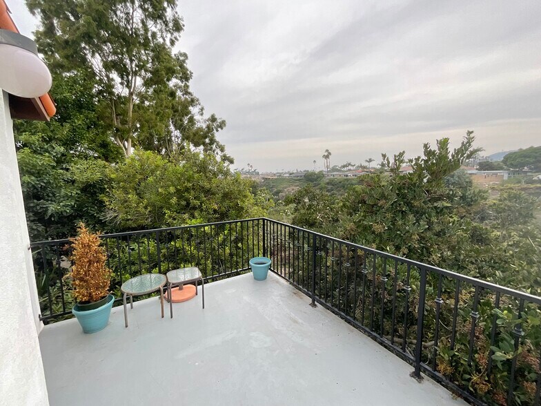 Building Photo - 238 Avenida Montalvo