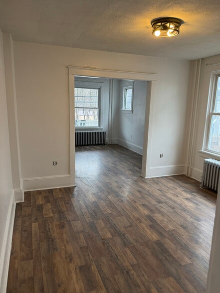 Building Photo - 441 Nichols St