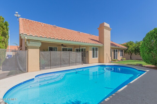 Building Photo - 1551 W Ironwood Dr