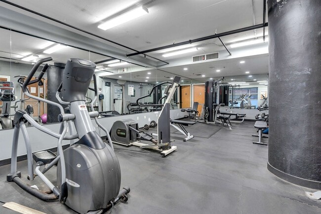 Building Photo - 689 Marin Blvd