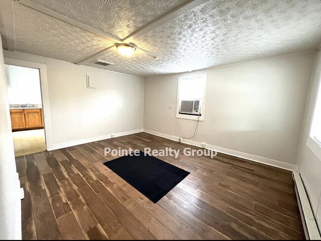 Building Photo - 409 Brook Ave