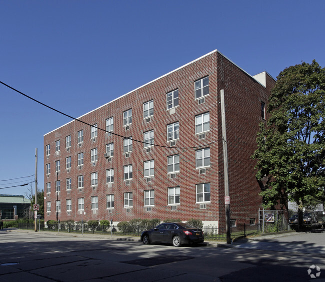 Building Photo - Colonna House