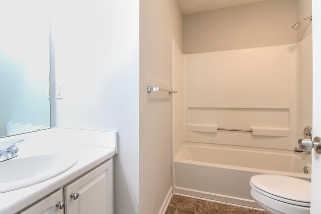 Building Photo - Spacious 3 Bedroom Home in Simpsonville, SC