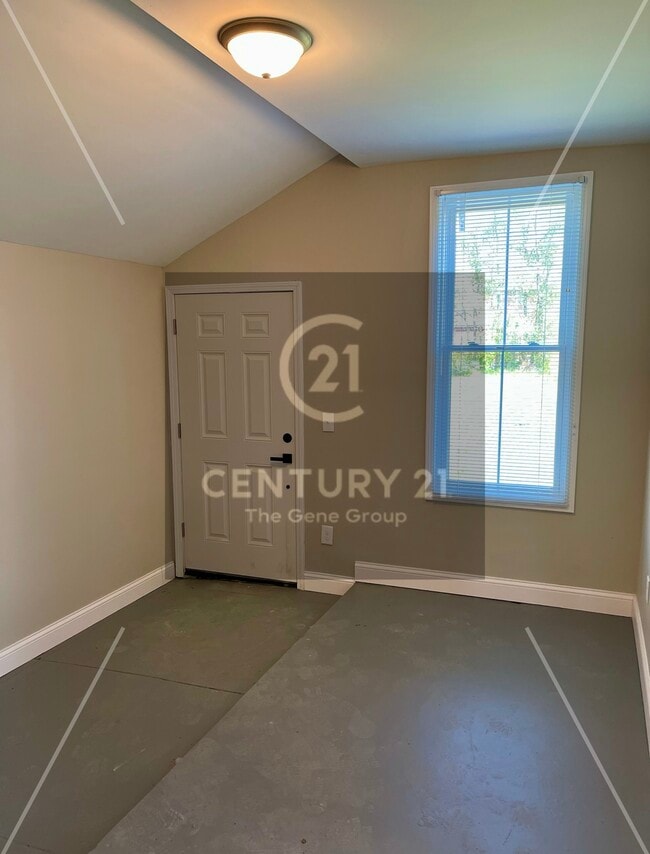 Building Photo - 319 Wyoming St