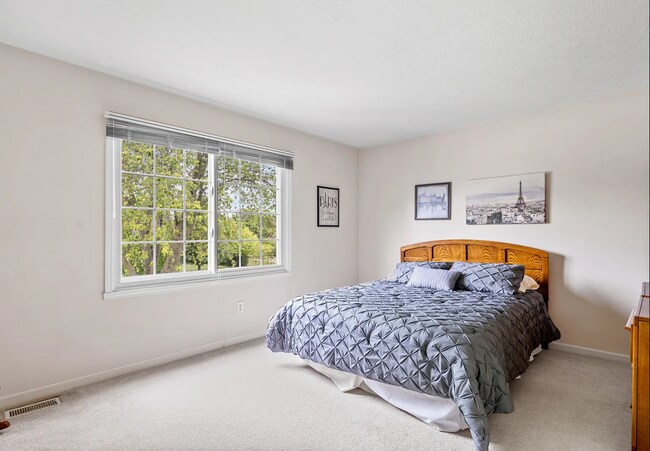 Building Photo - Beautiful Brick 4 Bed 3 Bath Home in Carmel Available Now!