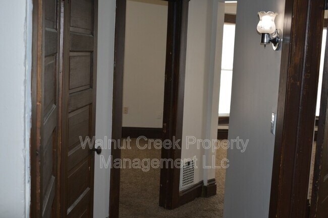 Building Photo - 1309 Middle Ave
