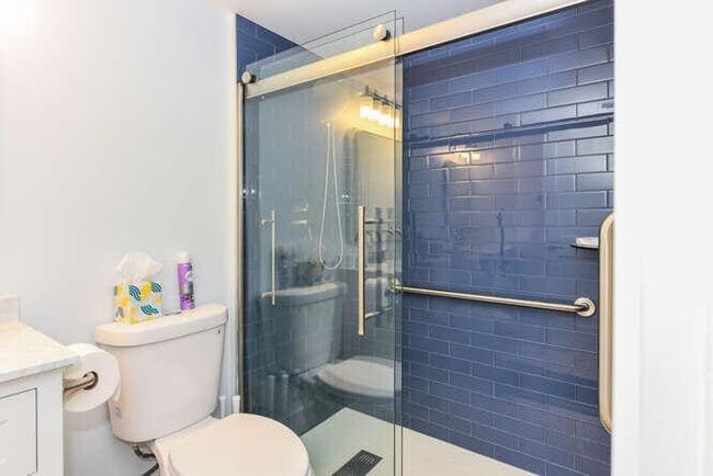 Building Photo - 1605 S US Hwy 1