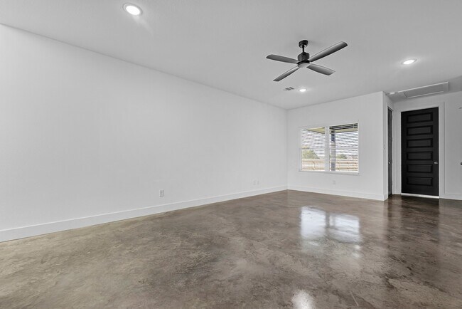Building Photo - 3011 Alpha Wolf Ct