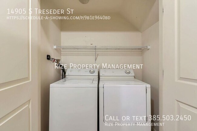 Building Photo - 14905 Treseder St