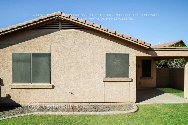 Building Photo - 6805 S 70th Dr