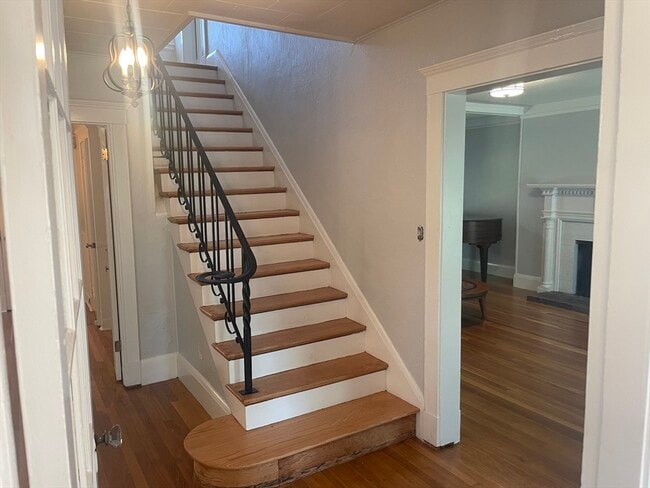 Building Photo - 26 Lawrence Rd