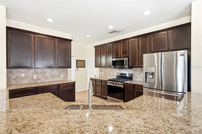 Building Photo - 2734 Silvermoss Dr