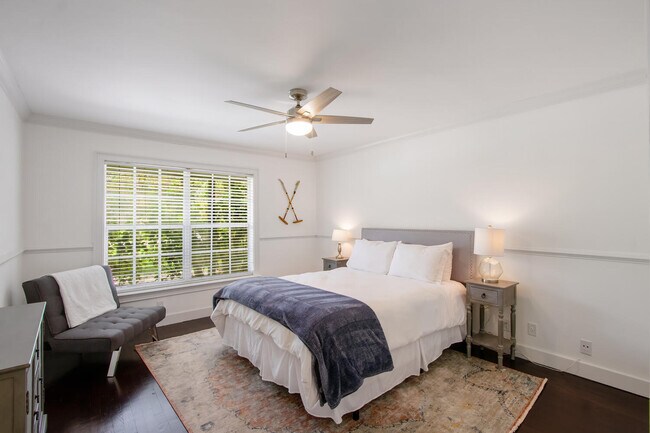 Building Photo - 12327 Quercus Ln