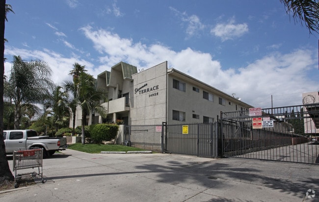 Primary Photo - Sherman Terrace