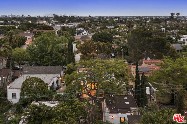 Building Photo - 1169 S Sierra Bonita Ave