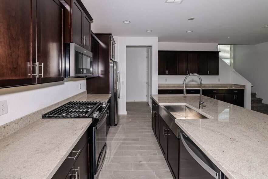 Building Photo - 22740 N 126th Ln