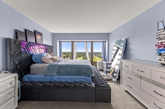 Building Photo - 5000 Town Center Dr