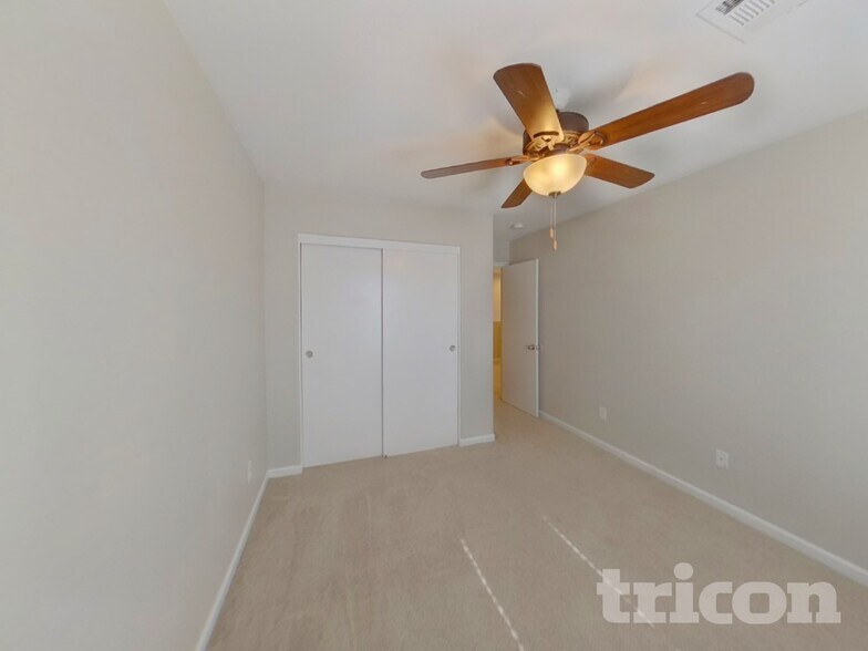 Building Photo - 4598 Hearts Desire Ave